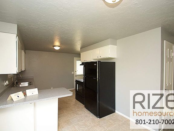 5th image of 4629 S Woodgrove Dr