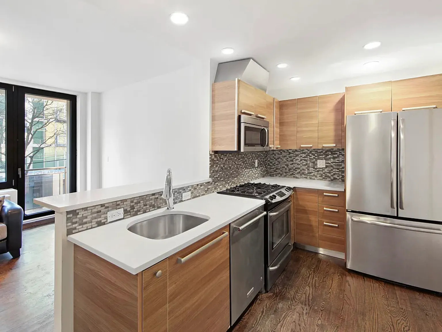 2833 Ocean Parkway — Photo 4
