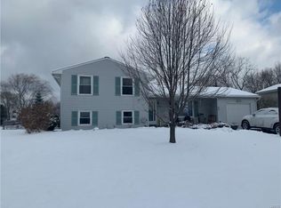 5541 Piazza Ln, Clay, NY 13041