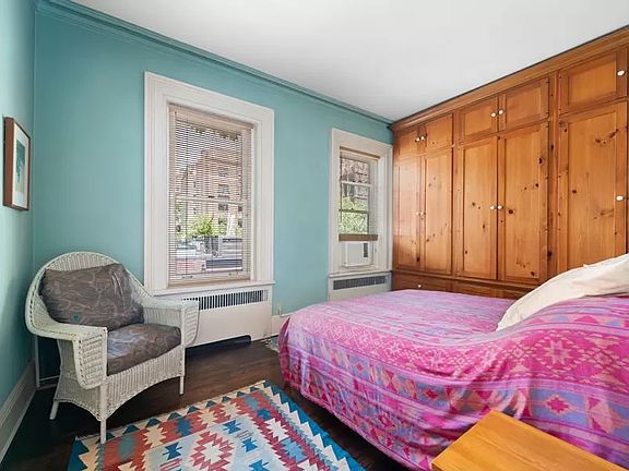 5th image of 17 W 10th St APT 5