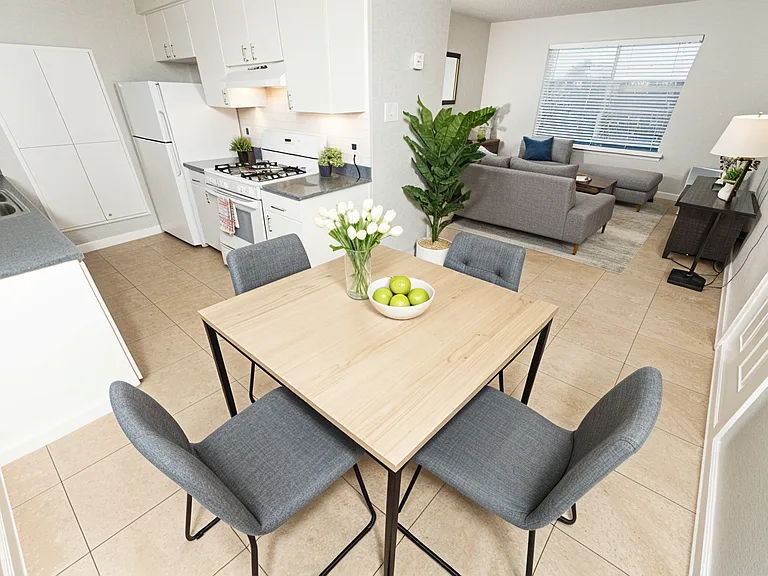 South Point Apartments — Photo 12