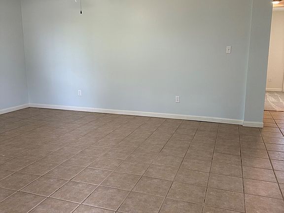 4th image of 515 Hathorn Rd