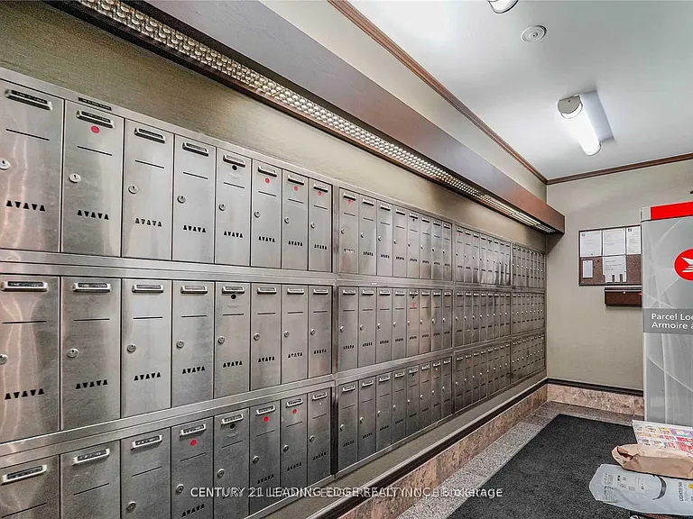 67 Caroline St S #8A — Photo 40