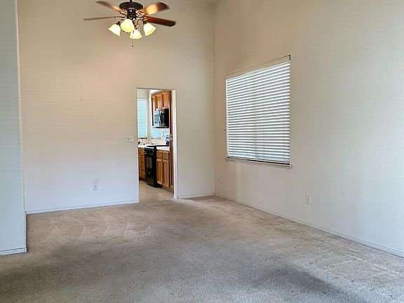 5th image of 452 Pepper Dr