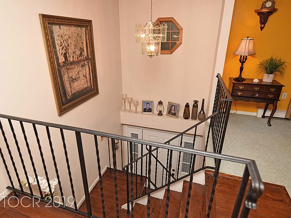 2nd image of 32 High St