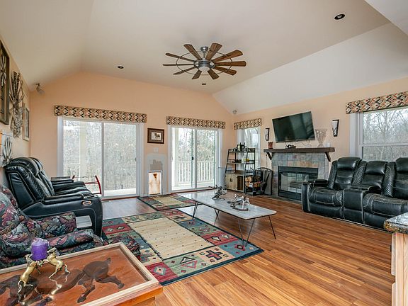 4th image of 12600 N Hecht Rd