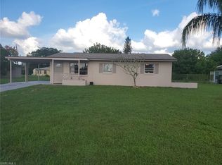 910 Laredo Ave, Lehigh Acres, FL 33936
