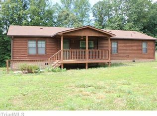 1307 Fagg Rd, Walnut Cove, NC 27052