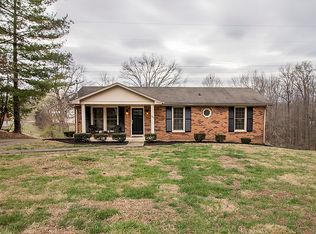 345 Hampshire Dr, Clarksville, TN 37043