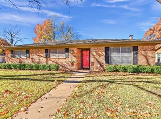 817 Deleon St, Denison, TX 75020