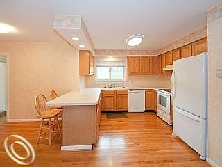 4th image of 6735 Colony Dr