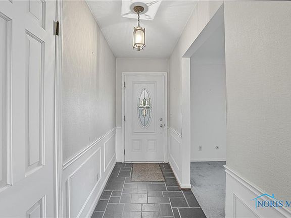3rd image of 412 W South Boundary St