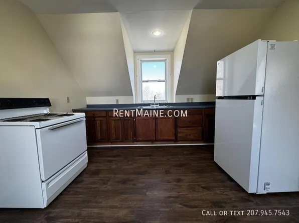 3 Summer St APT 3, Waterville, ME 04901