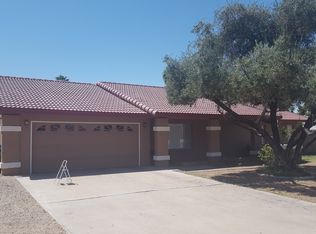 401 E Country Gables Dr, Phoenix, AZ 85022
