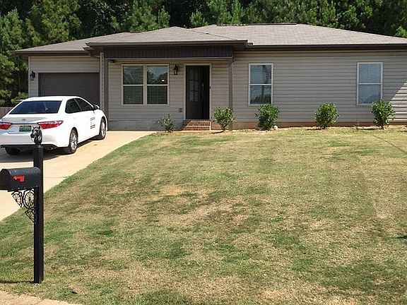 2nd image of 18444 Thoroughbred Dr