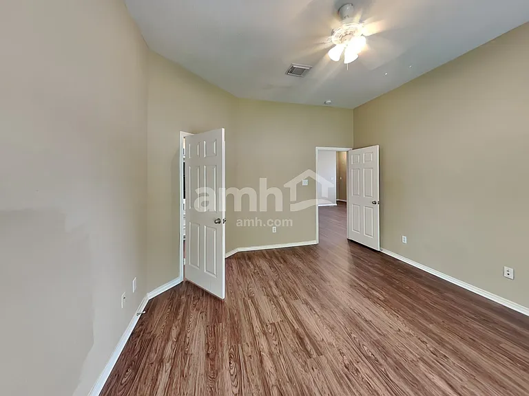 4642 Early Autumn Ct — Photo 11