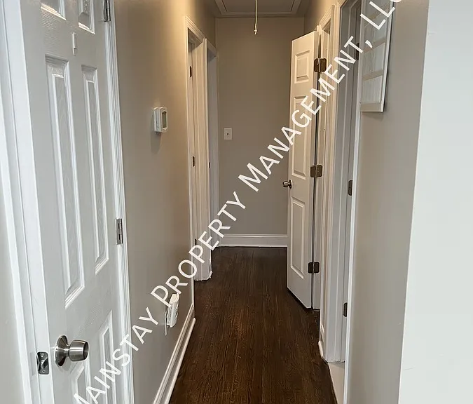 8802 Groton Ct — Photo 10