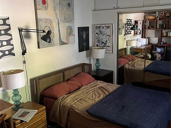 2nd image of 4026 Jackson Ave #4026