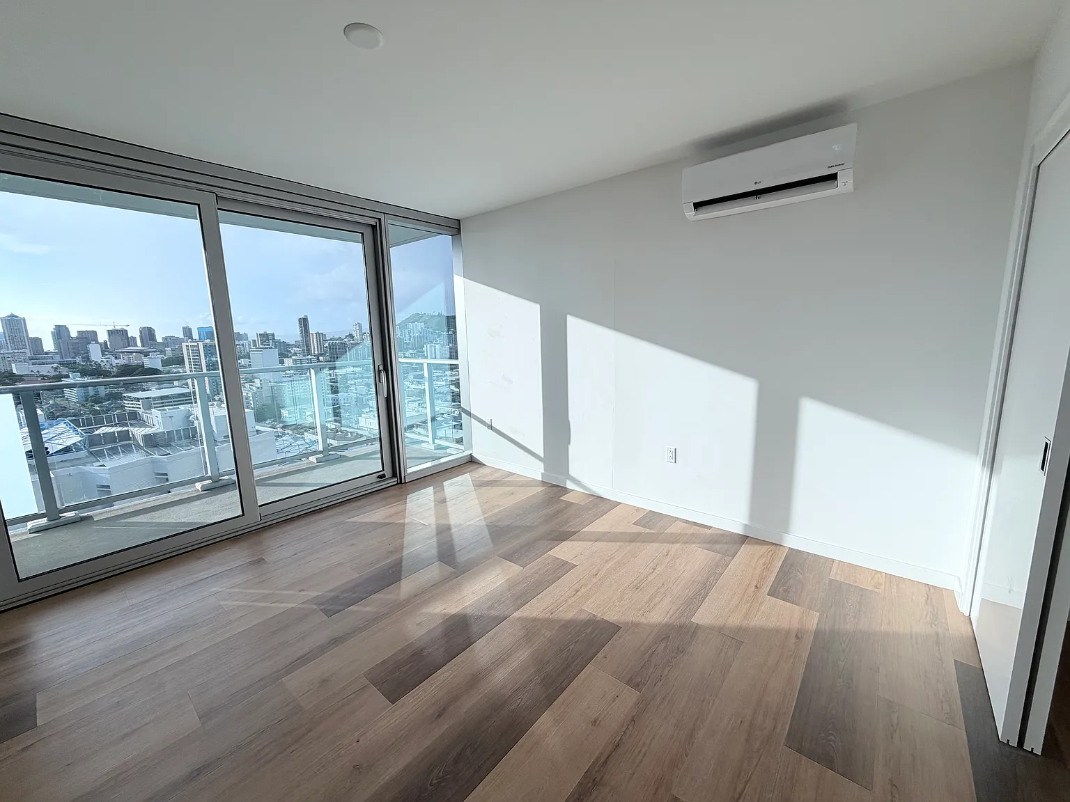 Studio, 394 sqft, $2,700 — Photo 4