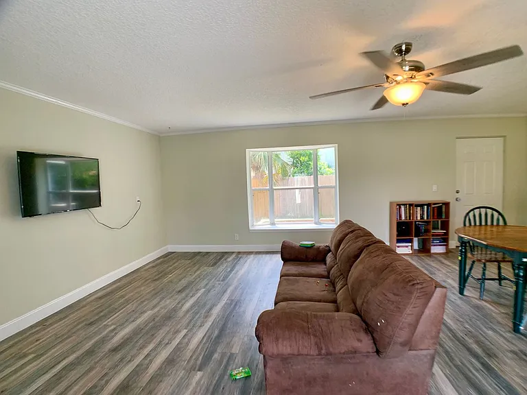 435 Sigsbee Rd — Photo 19