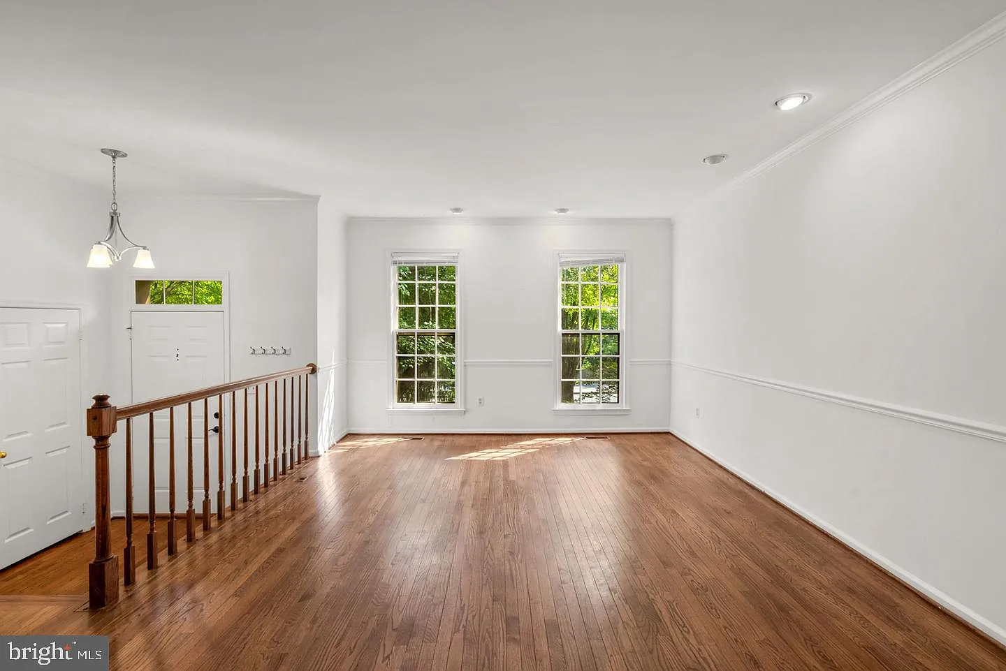 3 bed, 4.0 bath, 2195 sqft, $3,850 — Photo 4