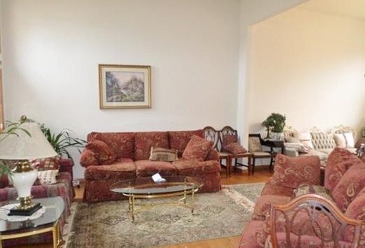 4th image of 14025 Churchill Dr