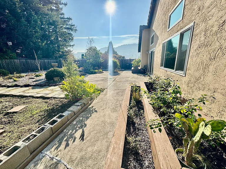 5477 Hackney Ln — Photo 43