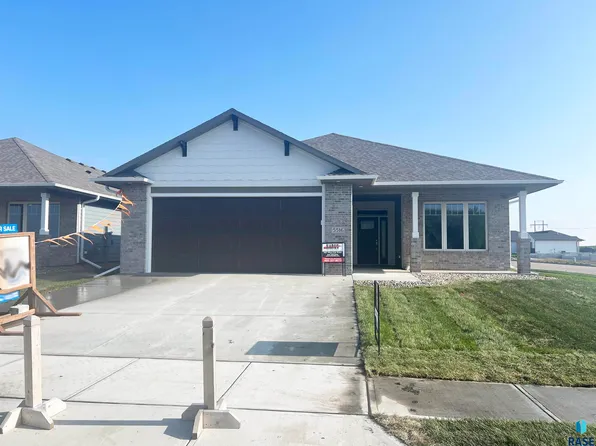 5516 E 65th St, Sioux Falls, SD 57108