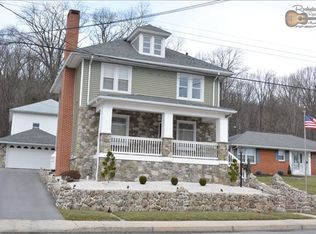 1537 E Grand Ave, Tower City, PA