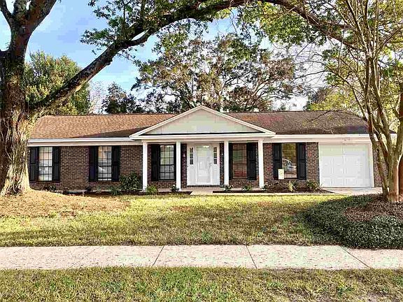 3rd image of 4021 Middlebury Dr
