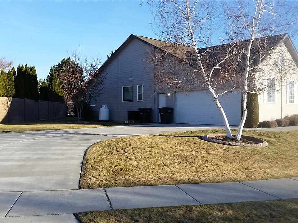 2nd image of 4207 Joshua Dr