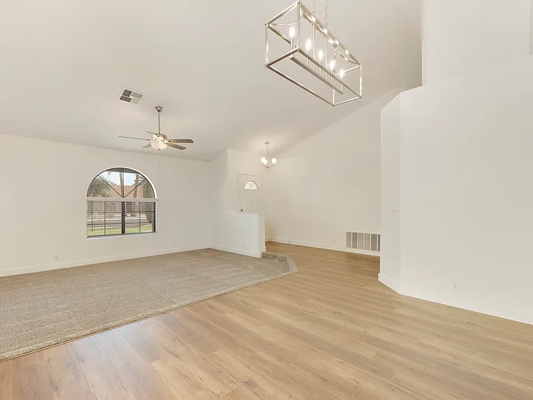 5656 E Saint John Rd — Photo 25
