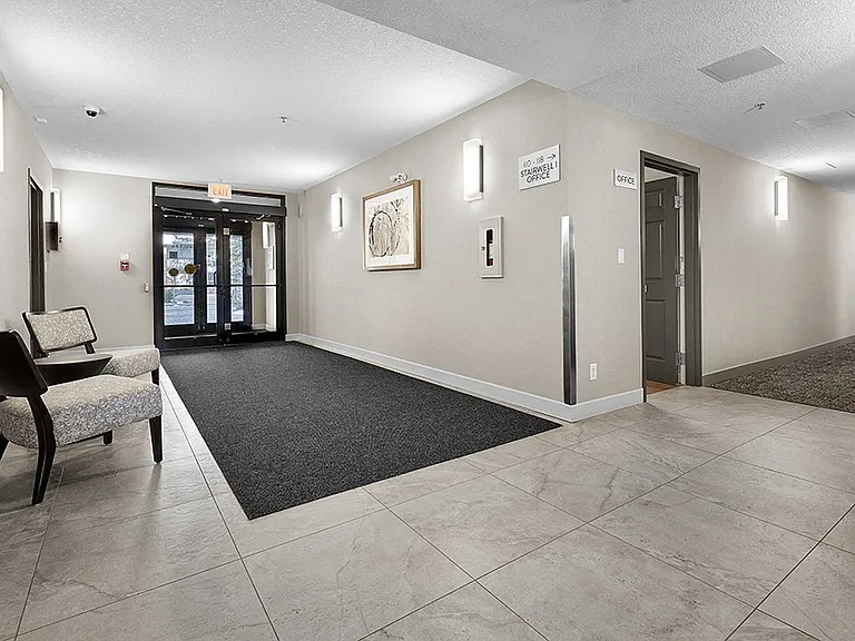 470 Macewan Rd SW — Photo 15