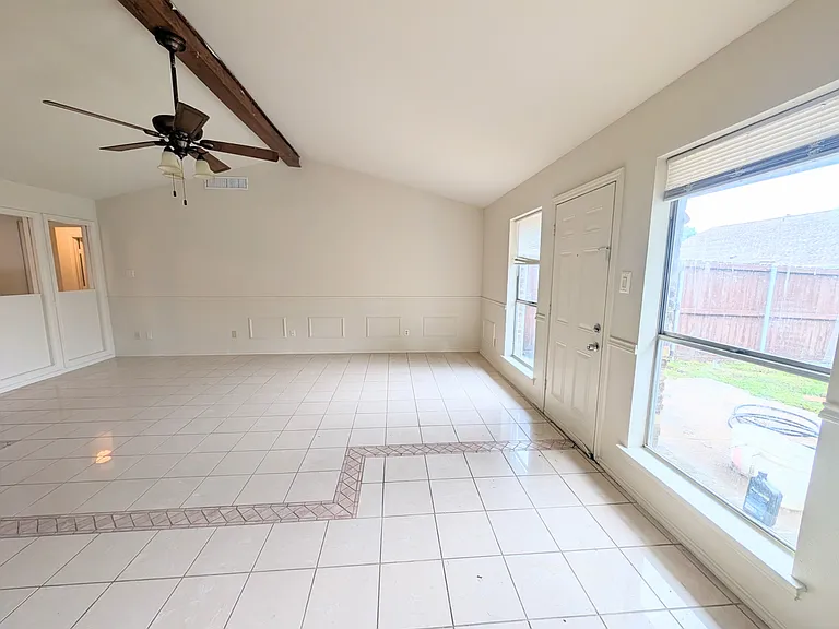 625 San Carlos Dr — Photo 10