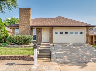 2208 Cedarcrest Dr, Carrollton, TX 75007