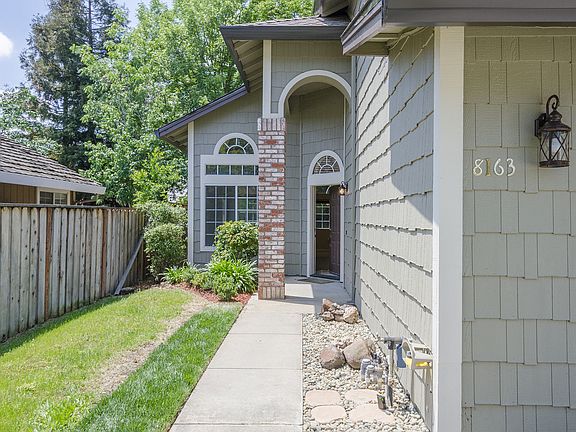 2nd image of 8163 Gloriann Way