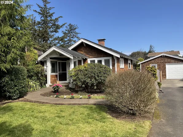 920 13th Ave, Seaside, OR 97138
