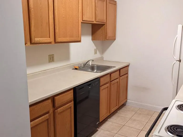 12 Pratt St #301 — Photo 10
