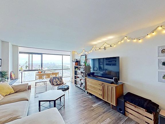 4th image of 380 Mountain Rd APT 2001