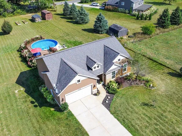 13540 S Park Meadows Ct, Grant, MI 49327