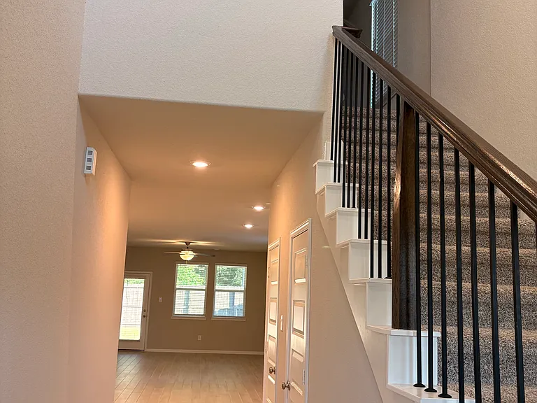 17542 Rosette Grass Dr — Photo 2