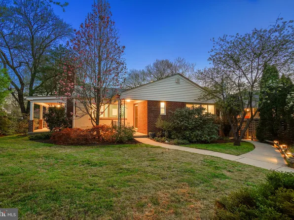 8600 Grubb Rd, Chevy Chase, MD 20815