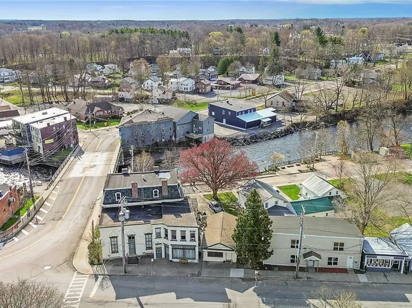 1 S Jefferson St, Pulaski, NY 13142