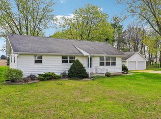 S10280 Old Bluff Trl, Sauk City, WI 53583