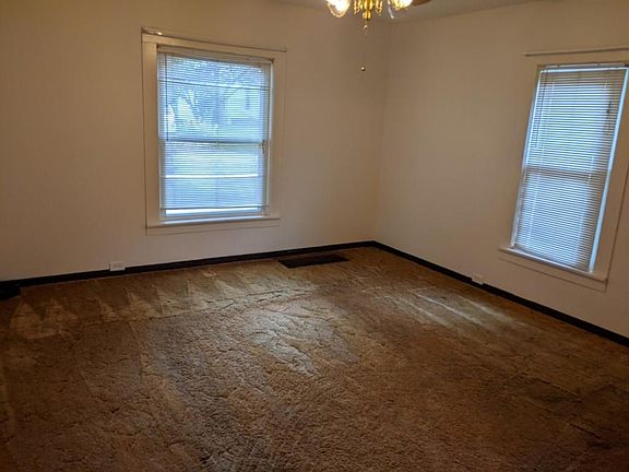 4th image of 15 Odell St