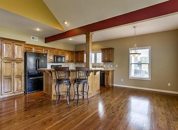 5th image of 3904 NE 87th St