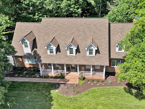 2nd image of 6603 Hidden Woods Ct