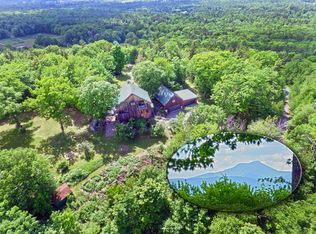 579 Christmas Ln, Williston, VT 05495