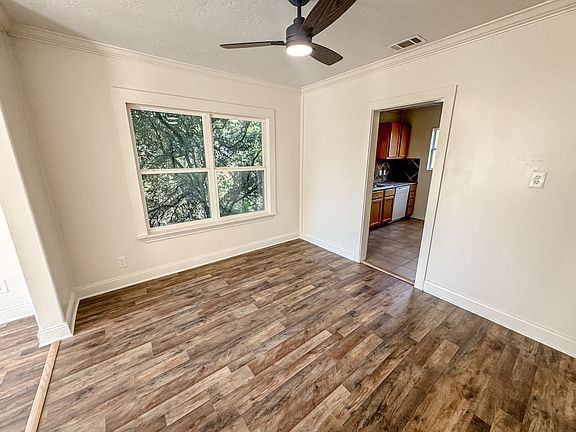 5th image of 1001 Saint Louis St