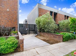 9321 Burton Way APT A, Beverly Hills, CA 90210 | Zillow